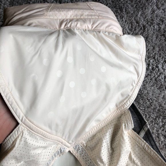 Lululemon Lightweight running vest - Picture 3 of 7
